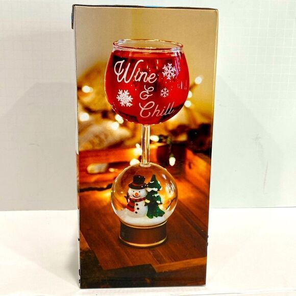 Bigmouth Snowman Snow Globe Wine Glass Holds 12oz Christmas Holiday Wine Glass - Picture 4 of 11